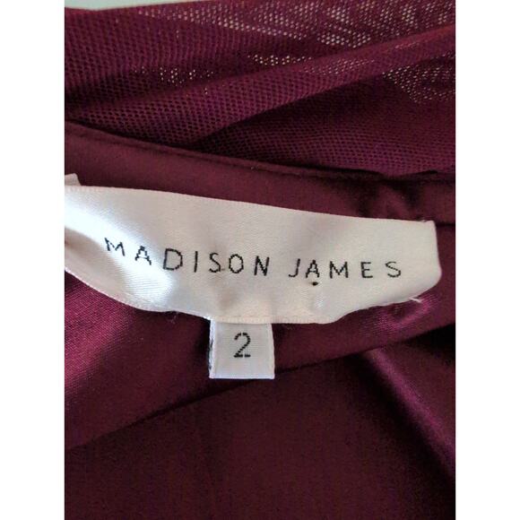 Madison James Jeweled Halter Evening Gown Dress 2 Elegant Sophisticated Event - Picture 7 of 7